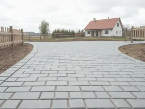 Jak zbudować wjazd na działkę przez rów? Formalności i koszty krok po kroku.